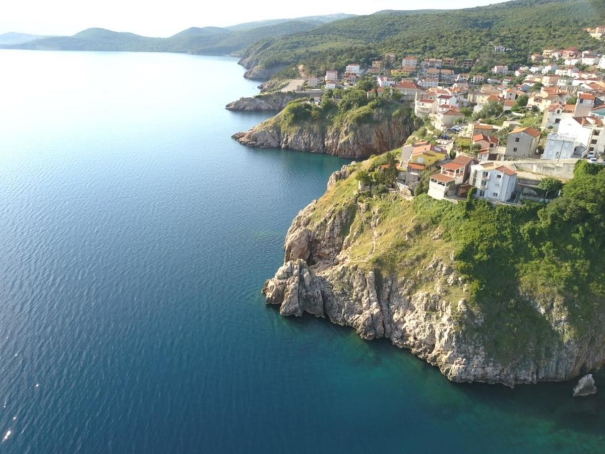 Vila Verbana Apartments Vrbnik  Εξωτερικό φωτογραφία