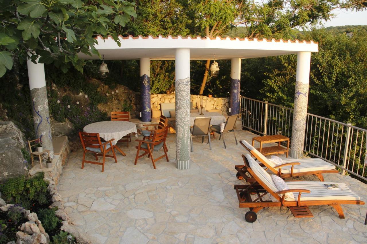 Vila Verbana Apartments Vrbnik  Εξωτερικό φωτογραφία
