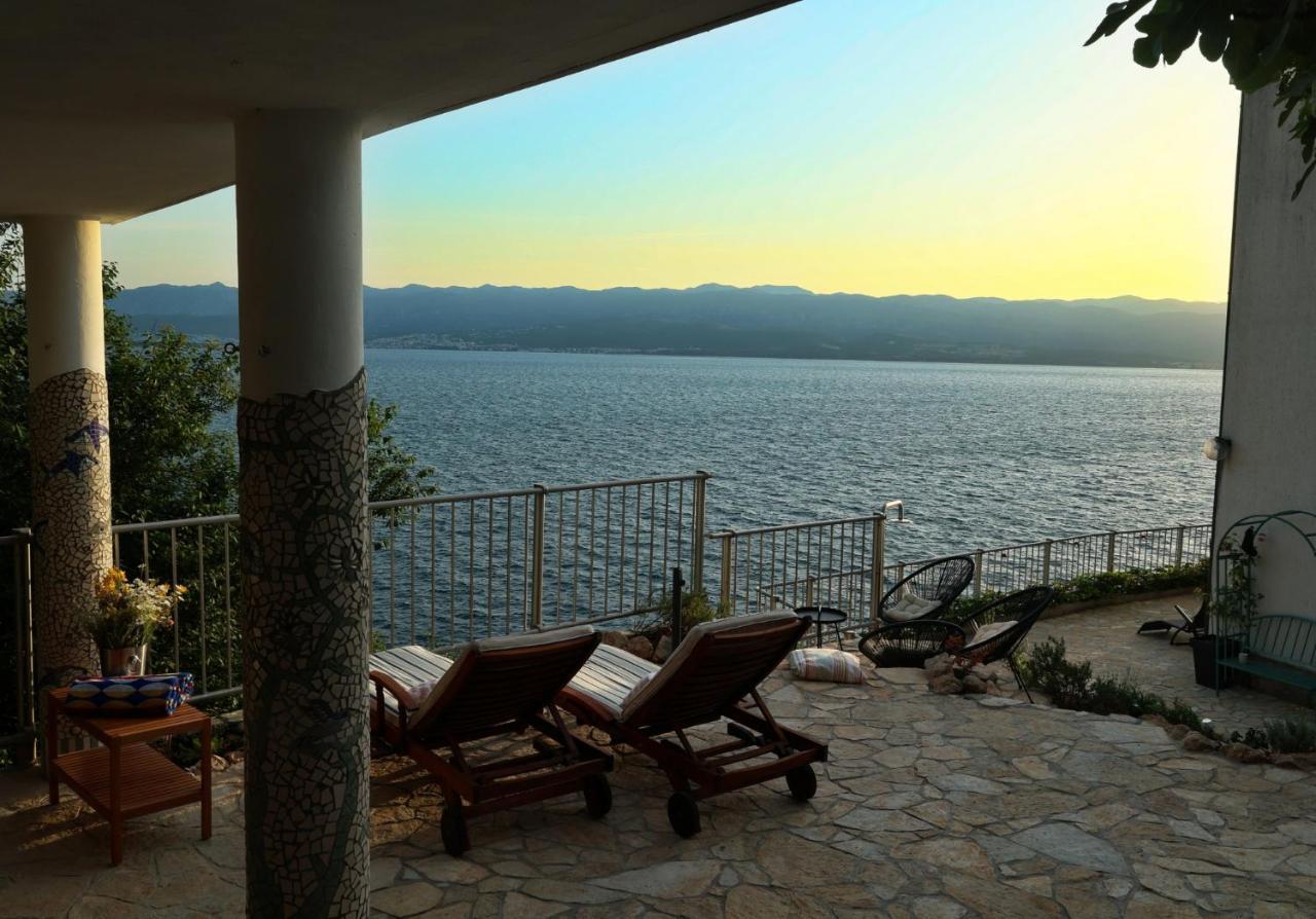 Vila Verbana Apartments Vrbnik  Εξωτερικό φωτογραφία