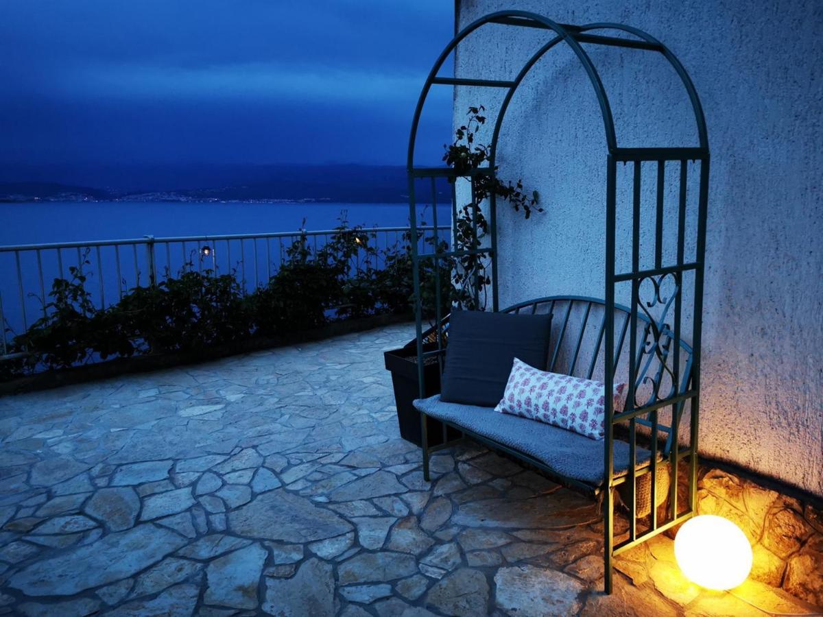 Vila Verbana Apartments Vrbnik  Εξωτερικό φωτογραφία