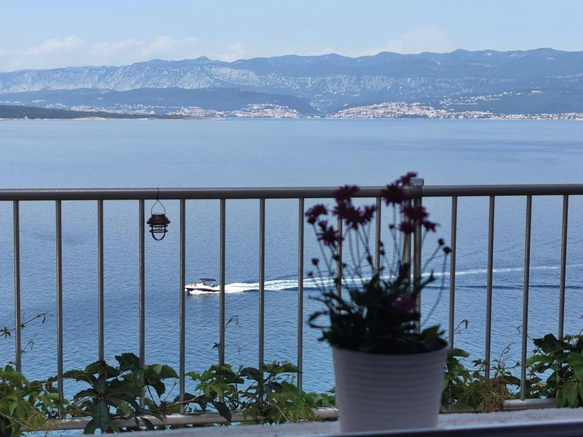 Vila Verbana Apartments Vrbnik  Εξωτερικό φωτογραφία