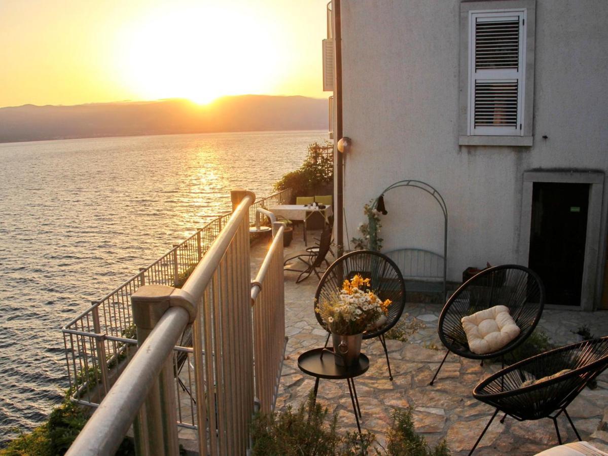 Vila Verbana Apartments Vrbnik  Εξωτερικό φωτογραφία