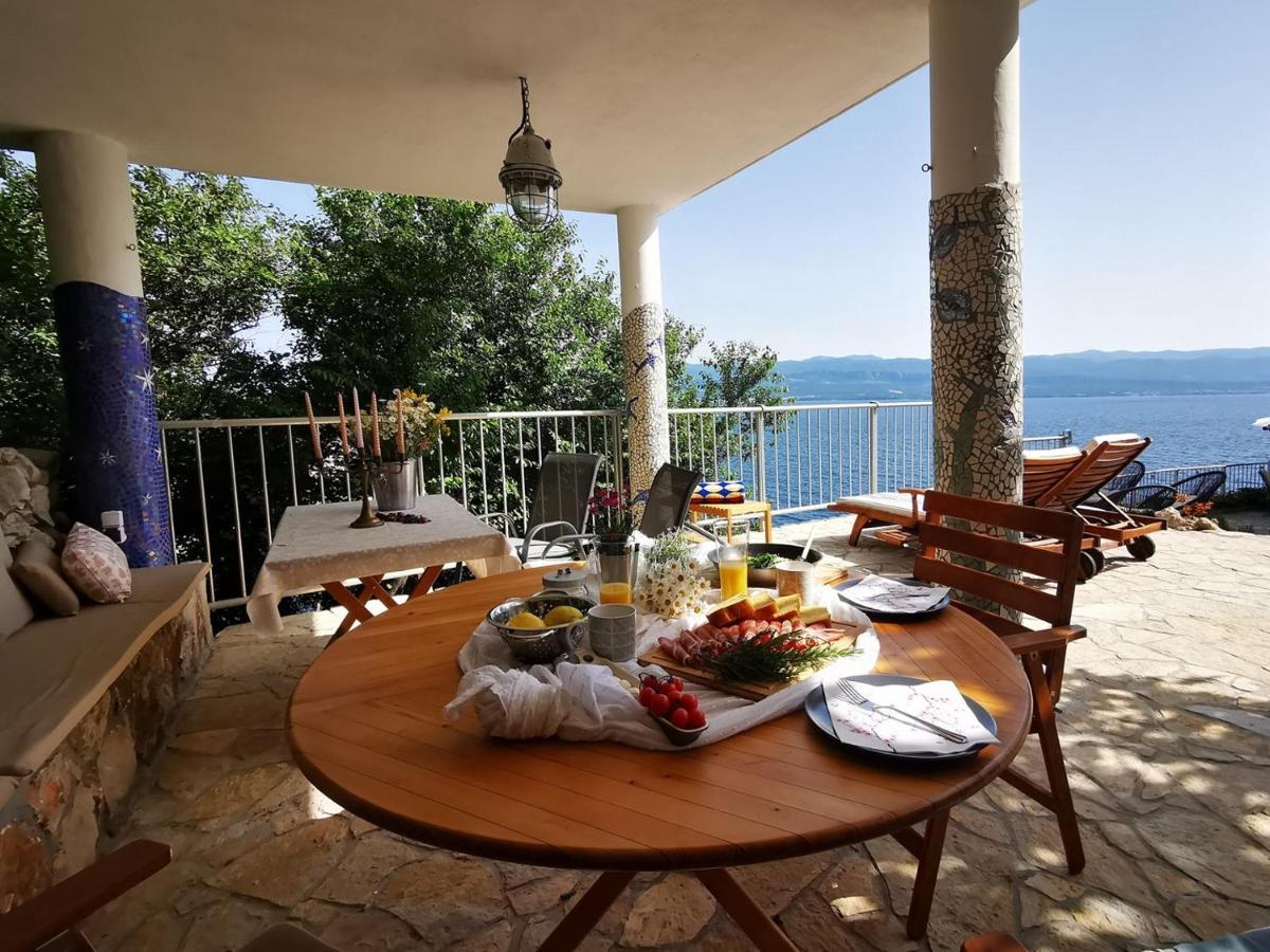 Vila Verbana Apartments Vrbnik  Εξωτερικό φωτογραφία