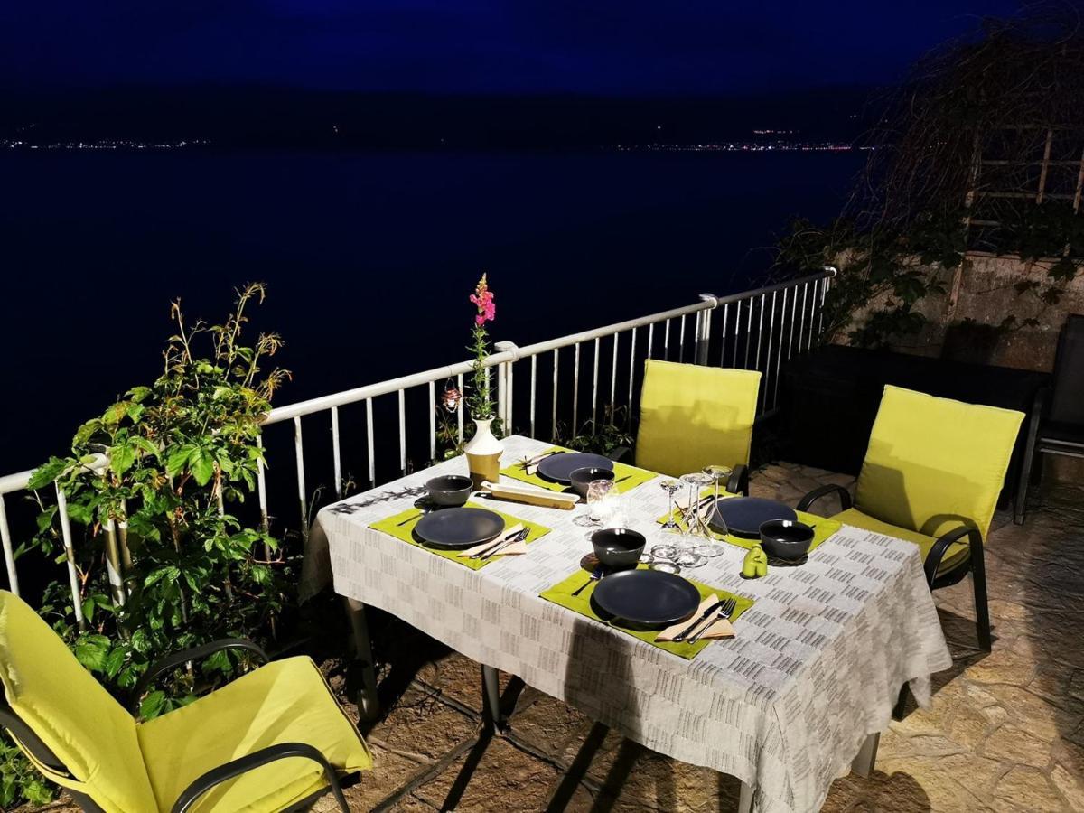Vila Verbana Apartments Vrbnik  Εξωτερικό φωτογραφία